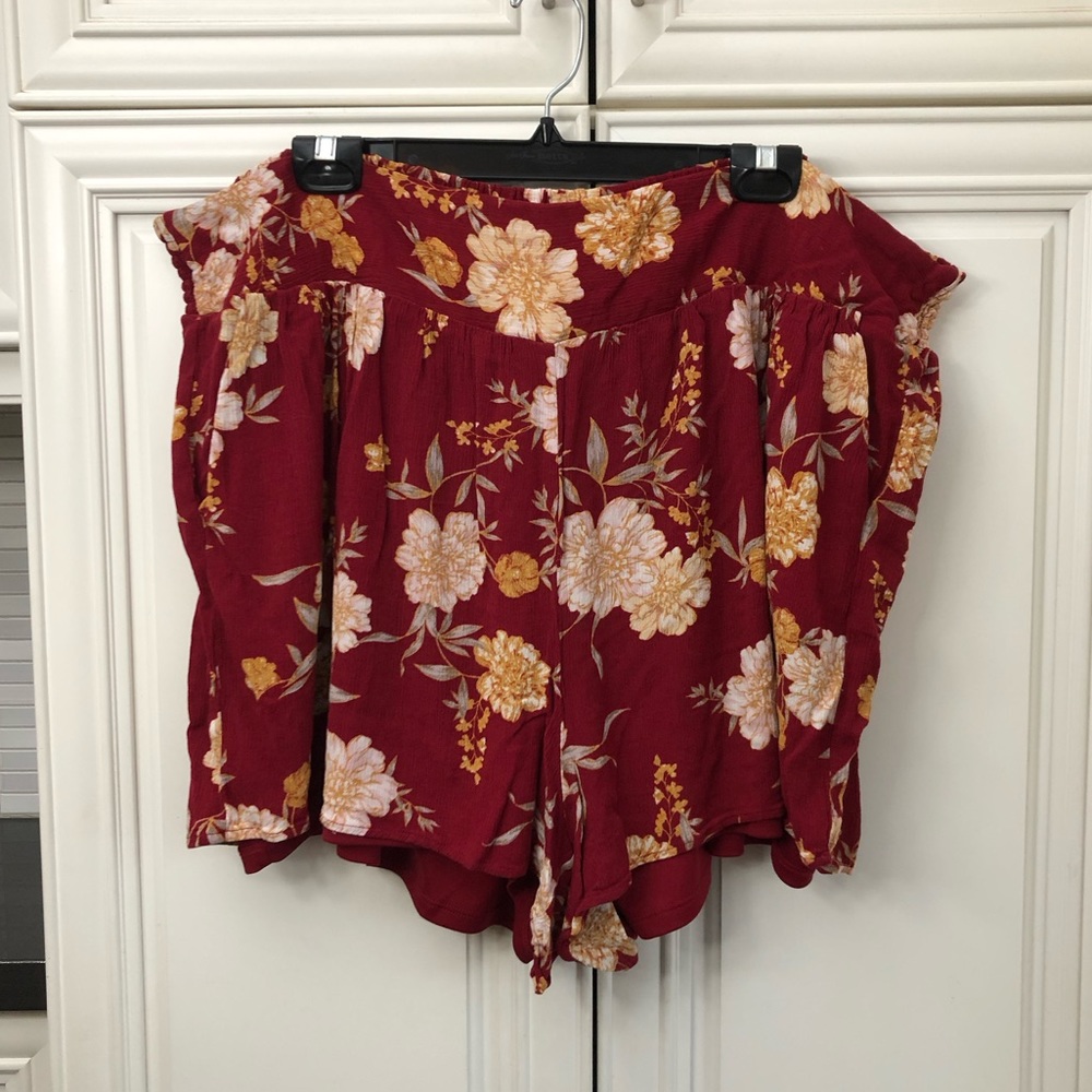SIZE 4X - Torrid ladies floral lined shorts